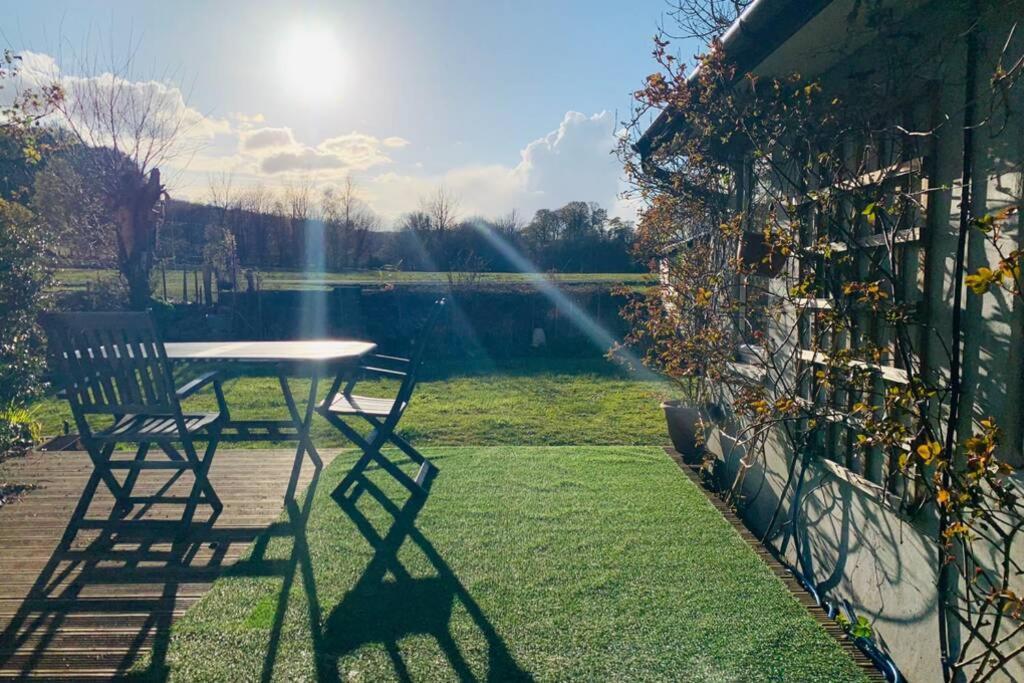 Spacious With Spectacular Views And Private Garden Villa Buxton  Exterior photo