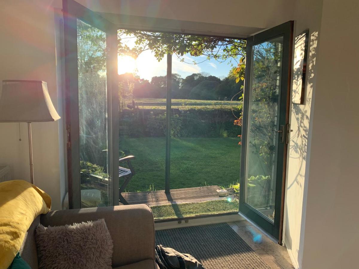 Spacious With Spectacular Views And Private Garden Villa Buxton  Exterior photo