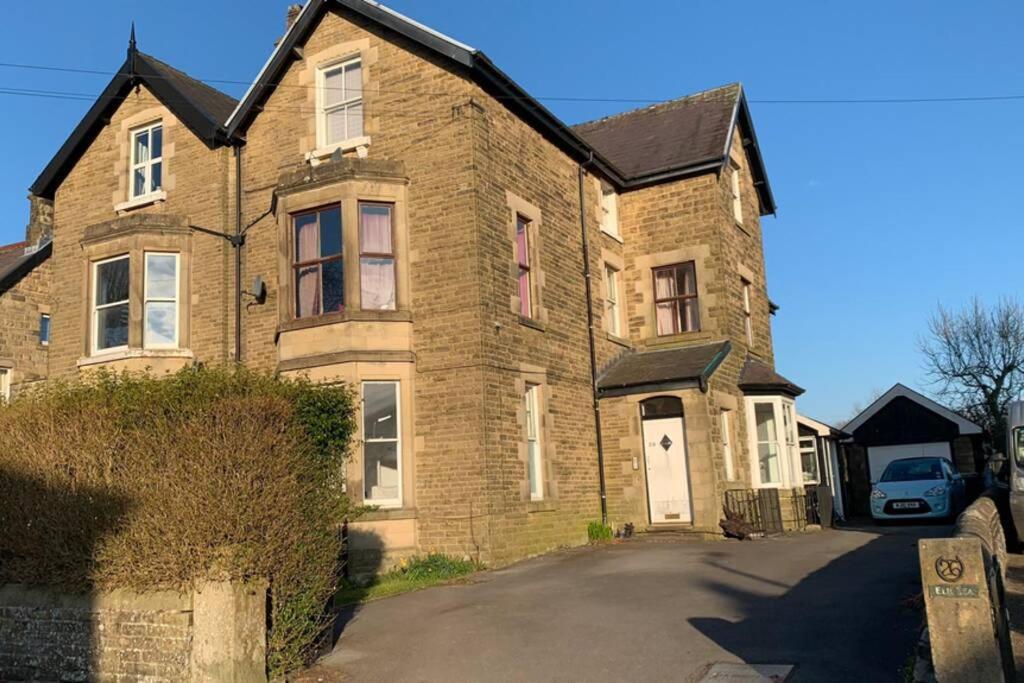Spacious With Spectacular Views And Private Garden Villa Buxton  Exterior photo